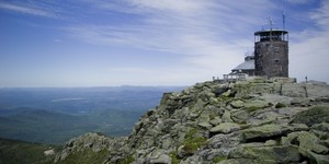 castle top of Veterans Memorial Highway